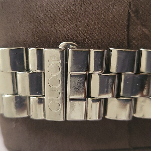 Beautiful Authentic Diamond Gucci Watch - Picture 2 of 2